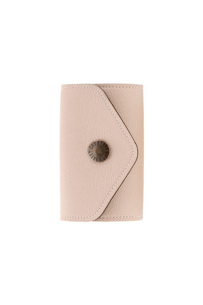 daily_day_envelope_key_chain_ivory_beige